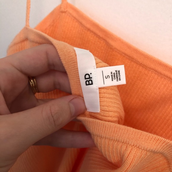 Super cute knit top NWT size small - Picture 7 of 8